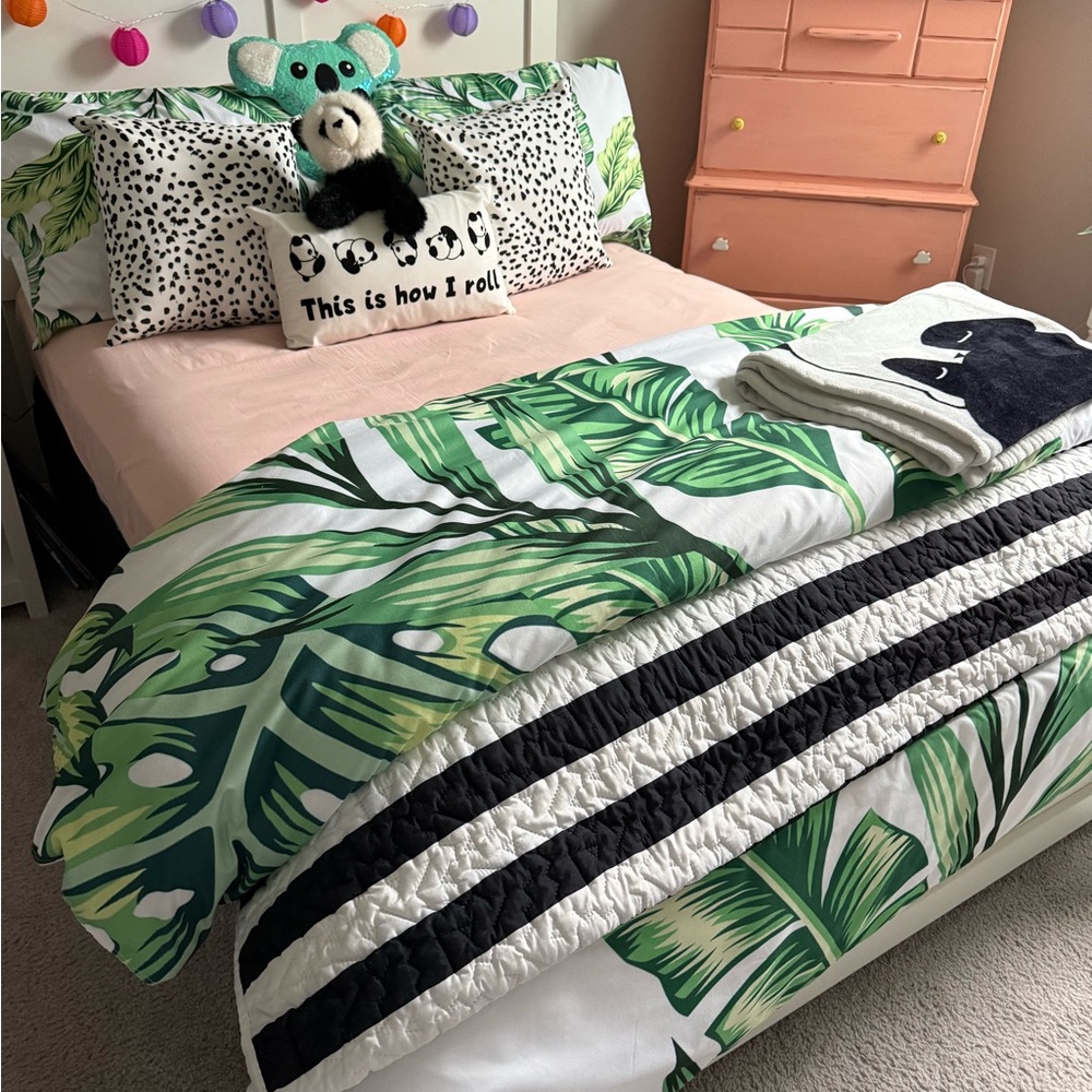 Tropical Leaf Print Duvet Cover & Sham Covers